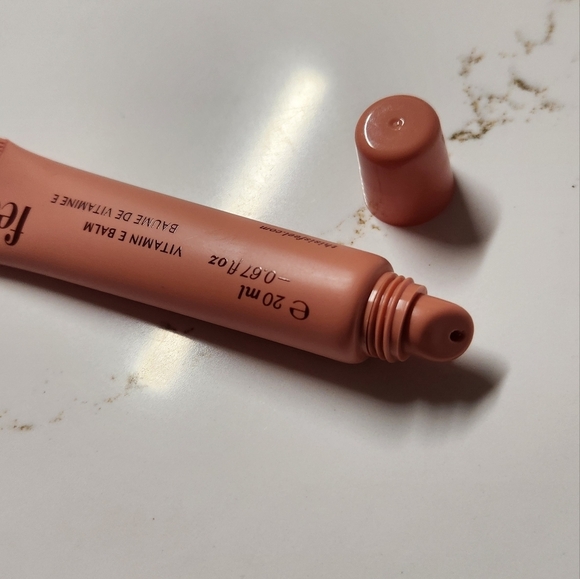 Feel Vitamin E Balm - Picture 5 of 5